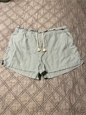 Hang Ten Women's Light Sage Drawstring linen blend Shorts
